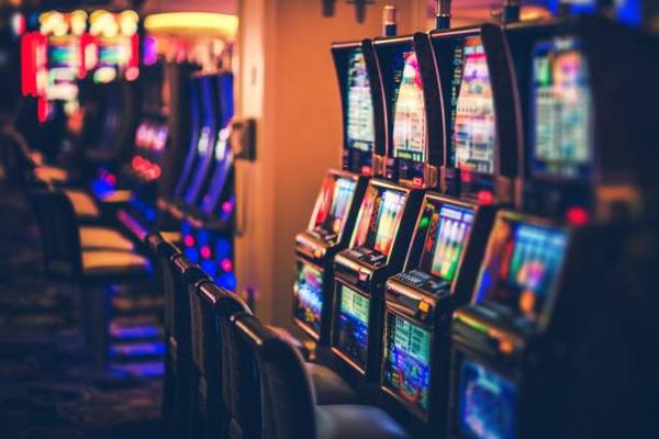 Comparing Bahrain Online Casino on Terms Change Notifications